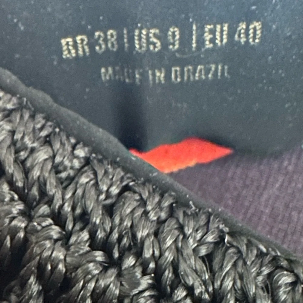 Farm Rio cashew crochet puffy flip flops sandals - Picture 8 of 8